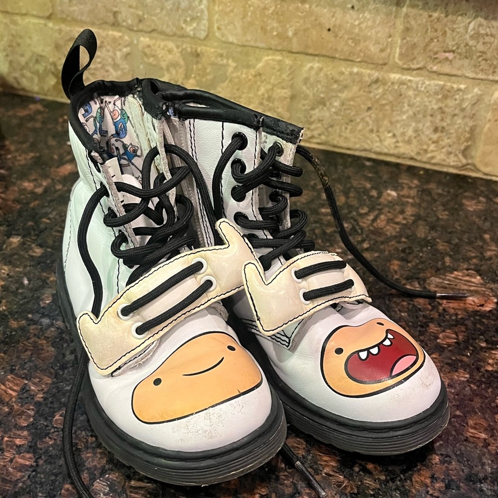 Doc Martin’s Cartoon Network kids boots